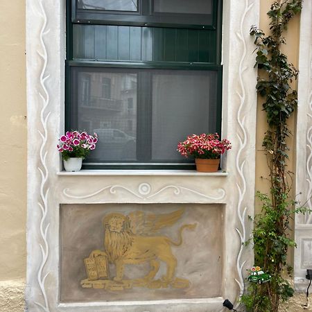 Q Rocco Apartments, Corfu Town Esterno foto