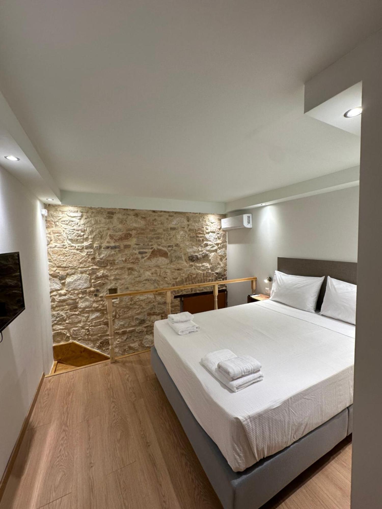 Q Rocco Apartments, Corfu Town Esterno foto