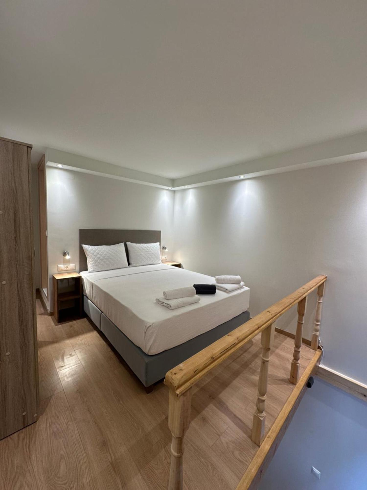 Q Rocco Apartments, Corfu Town Esterno foto