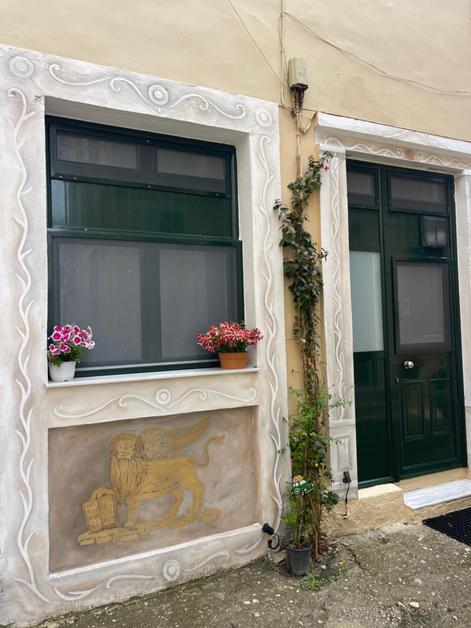 Q Rocco Apartments, Corfu Town Esterno foto